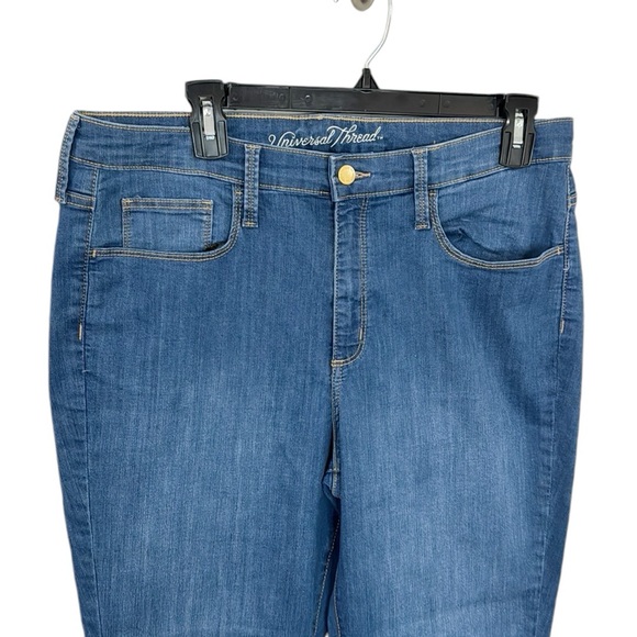 Universal Thread  Mediun Wash High Rise Skinny Denim  Jeans Size 32 - Picture 3 of 11